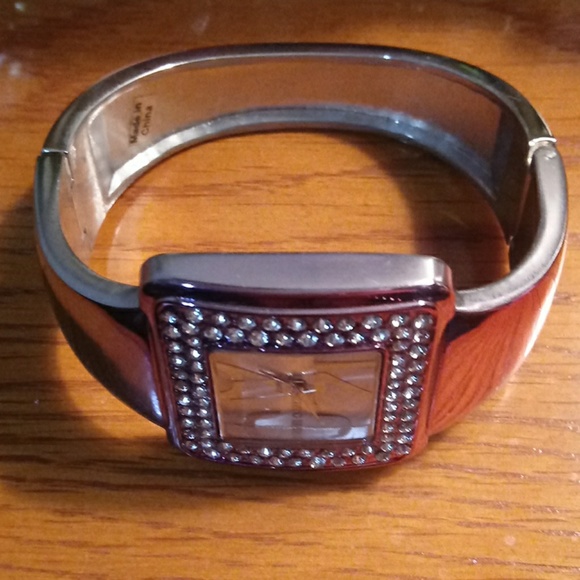 Watch - Picture 3 of 4